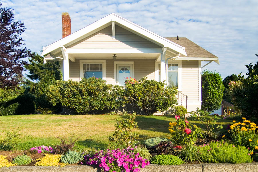 The Pros And Cons Of Renting Vs. Buying A House | Zillow